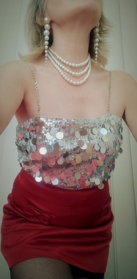 Wien;Elly;Klassische Massage;Sinnliche Massage;Erotische Massage;Tantramassage;Wellness-Massage;l-Massage;Body-to-Body-Massage;Prostatamassage