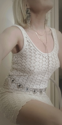 Wien;Elly;Klassische Massage;Sinnliche Massage;Erotische Massage;Tantramassage;Wellness-Massage;l-Massage;Body-to-Body-Massage;Prostatamassage
